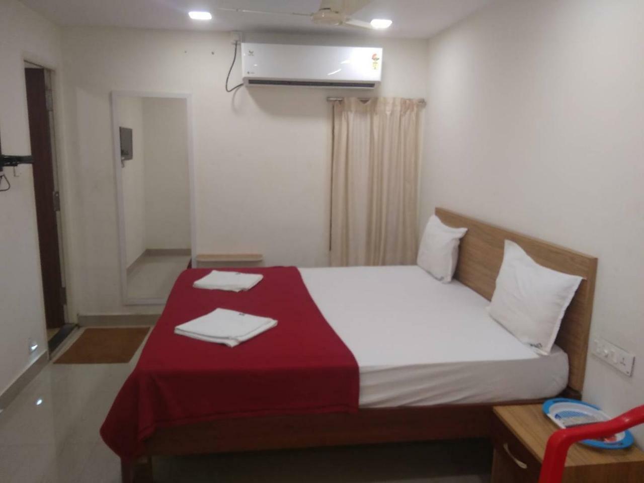 Raya'S Inn 库姆巴科纳姆 外观 照片